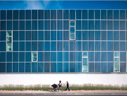 如何确保光伏材料在建筑中的长期性能和可靠性