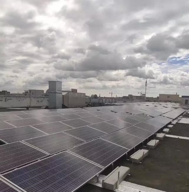 光伏材料在水上光伏电站中的设计如何考虑自然灾害风险 光伏材料在水上光伏电站中的设计如何考虑自然灾害风险