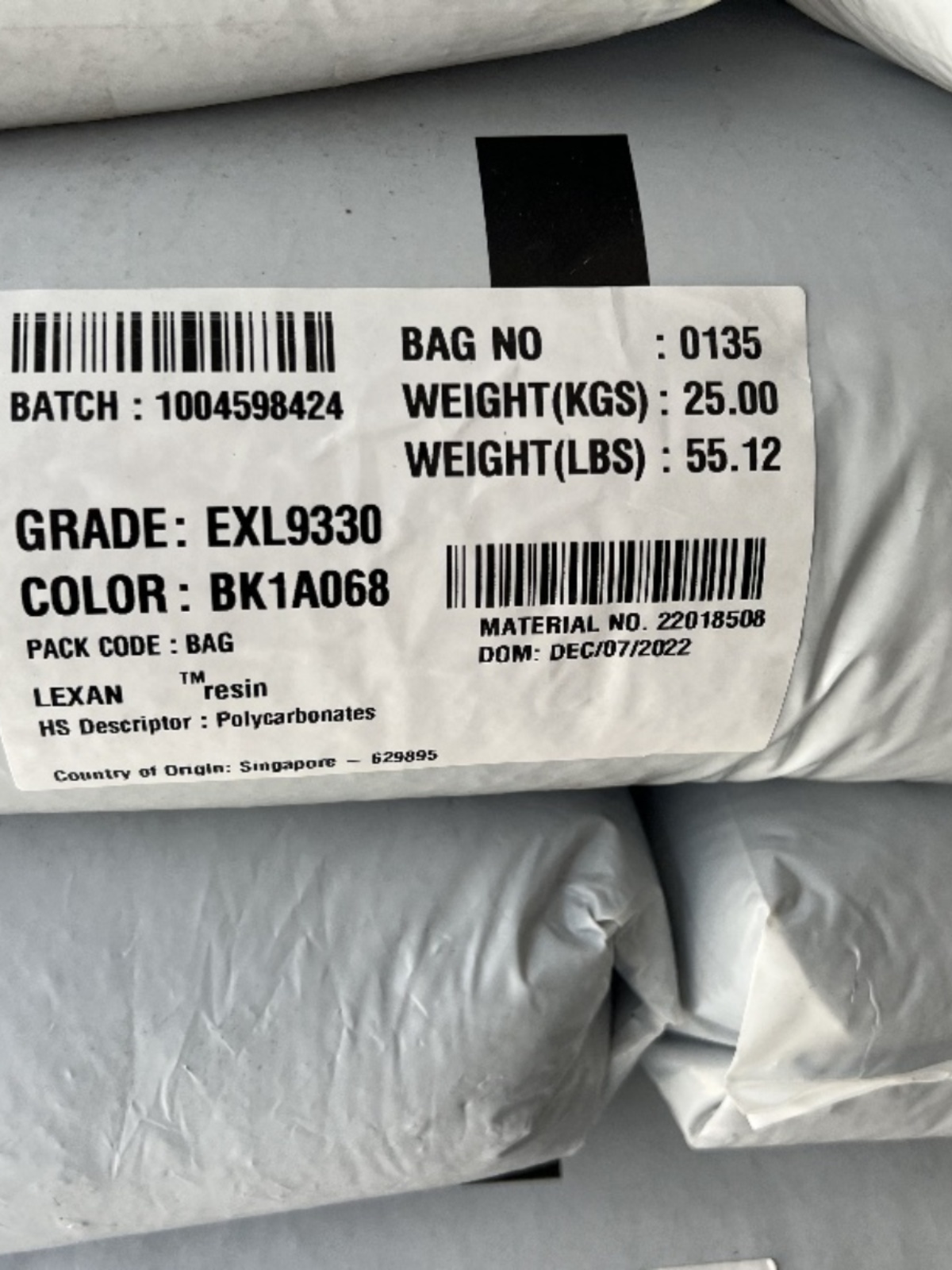 如何在实验室中测试光伏材料的耐候性