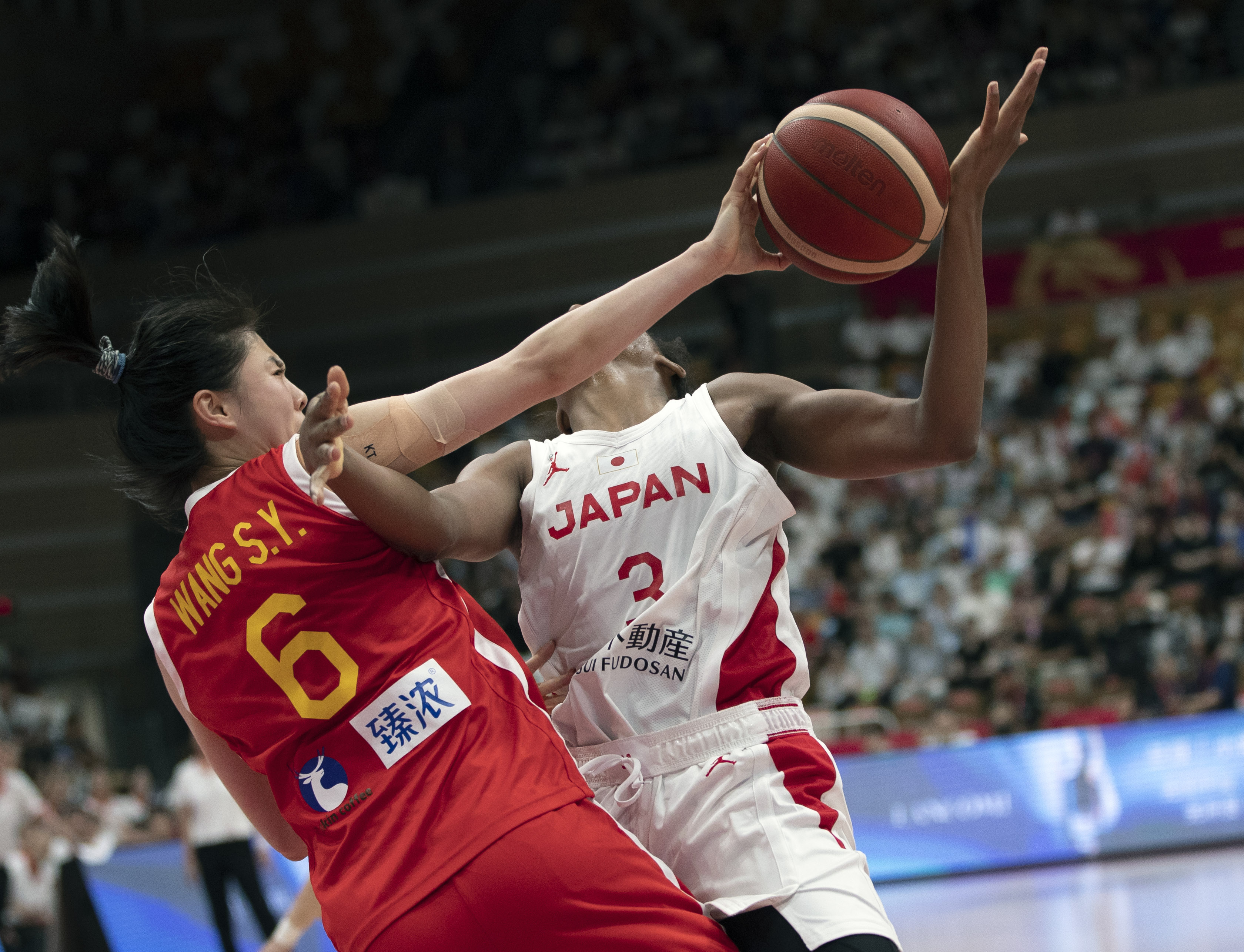 专家评述最新的篮球职业联赛赛况 专家评述最新的篮球职业联赛赛况