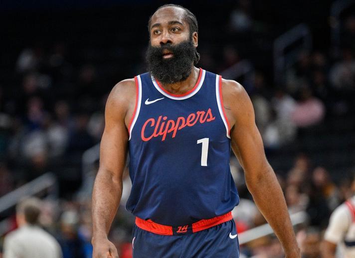 快船后卫受伤，乔治暴扣领衔狂胜