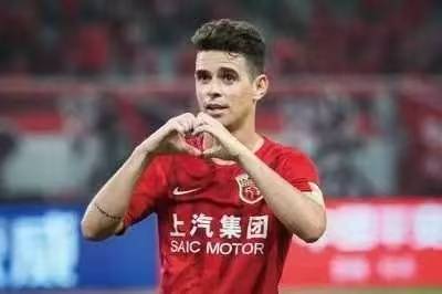 那不勒斯球员全力备战，为取得胜利加油