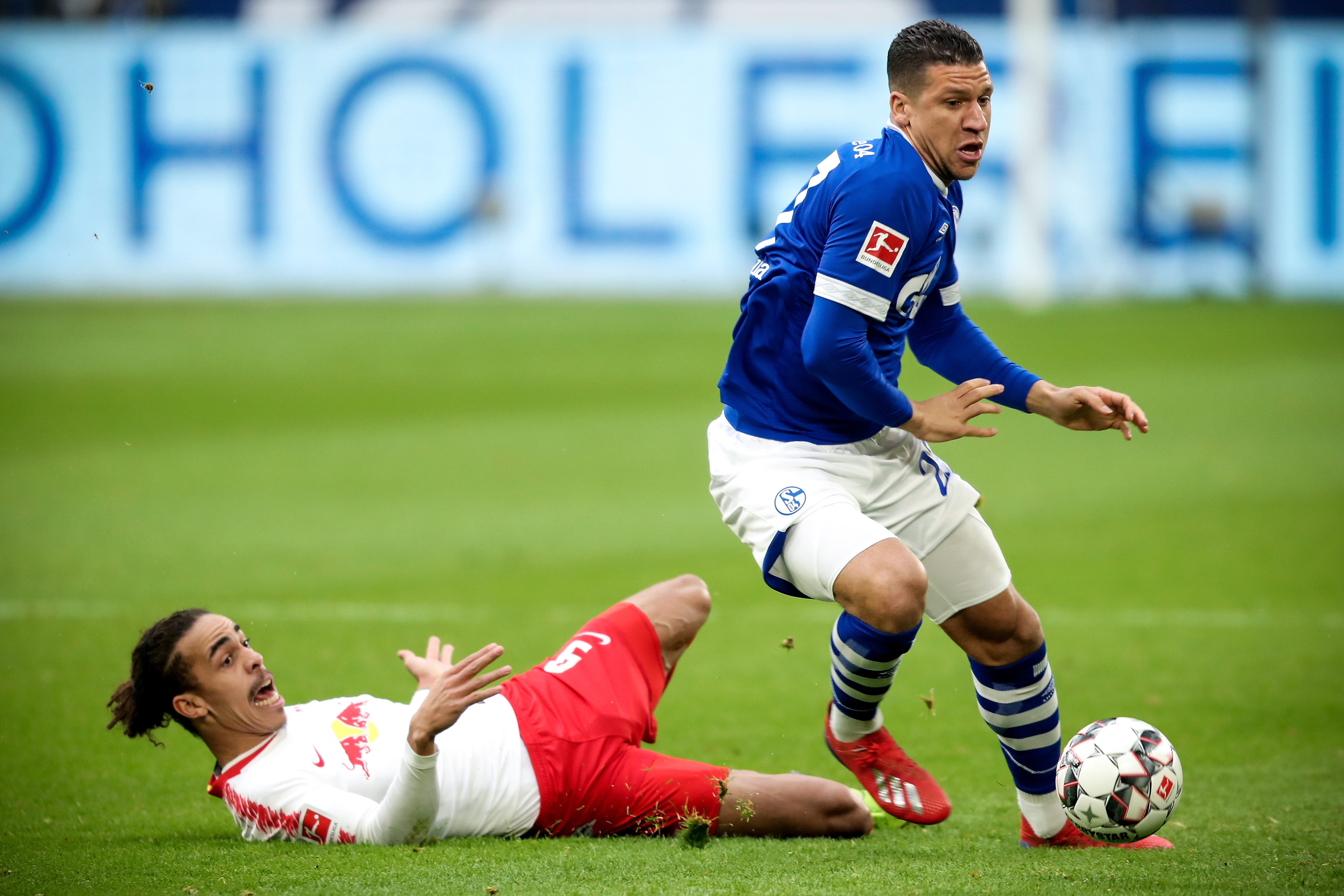 沙尔克主场惨败，冰冷的起步三连败！