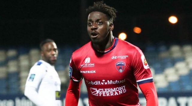 阿尔格尔队在法甲联赛中获得胜利 阿尔格尔队在法甲联赛中获得胜利