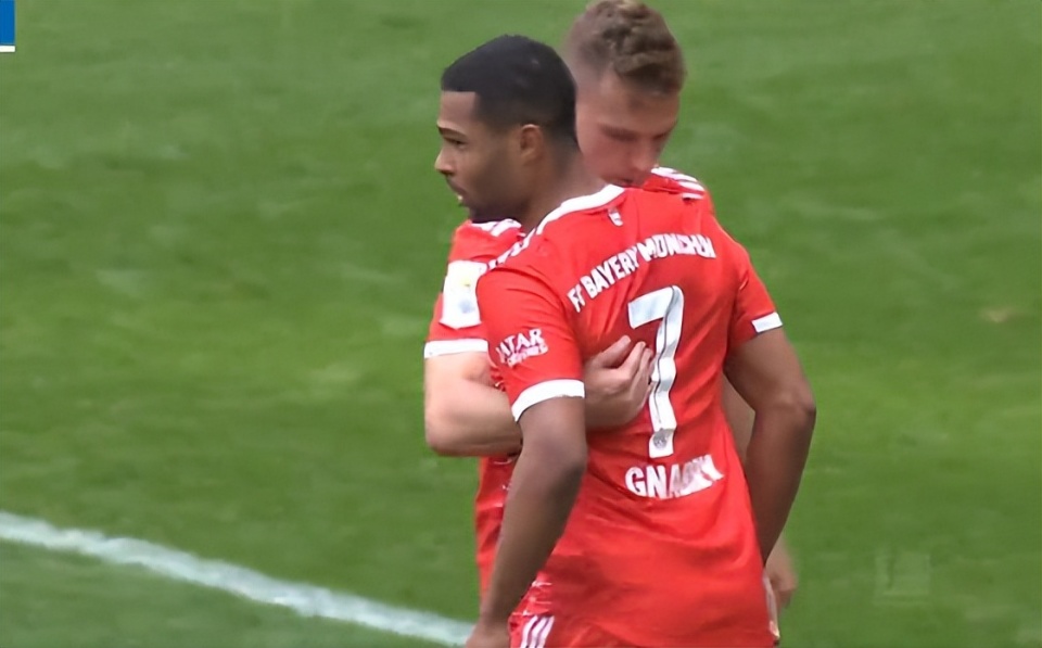 柏林赫塔上演封闭比赛收获关注 柏林赫塔上演封闭比赛收获关注