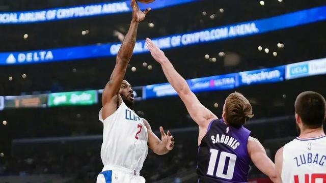 关键时刻！球场上的精彩较量