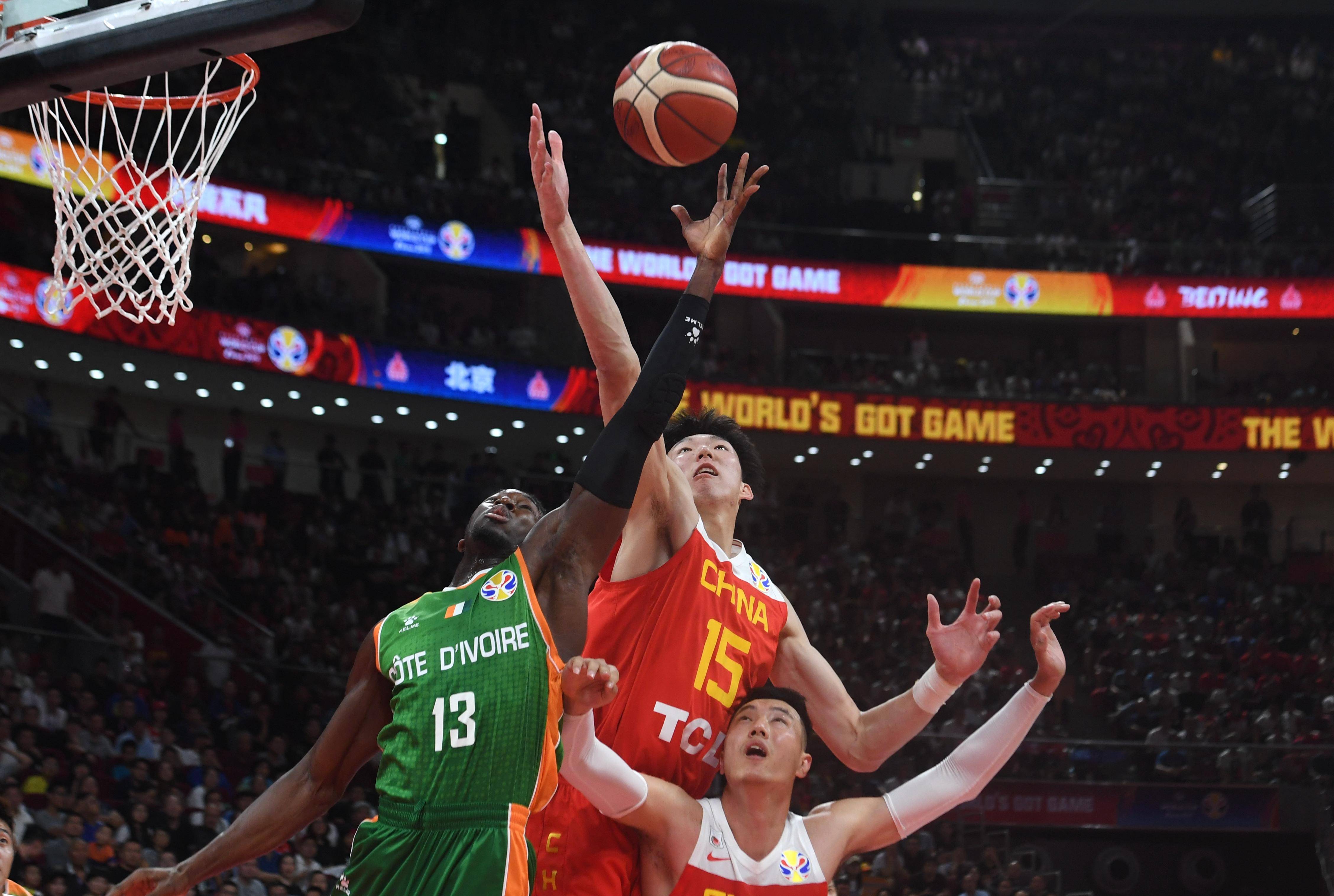 北京男篮遭遇困境,惨遭溃败 北京男篮遭遇困境,惨遭溃败