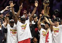 史篆多克战胜对手，胜利势不可挡