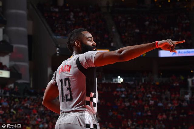 法兰克福重回胜利轨道,主场连胜表现出色 法兰克福重回胜利轨道,主场连胜表现出色