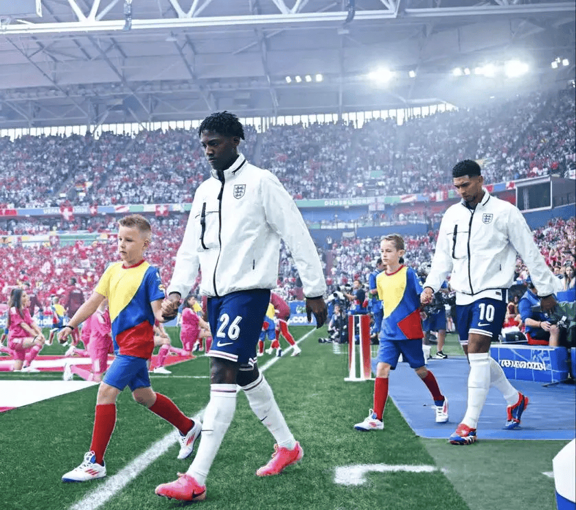 英格兰队输给匈牙利,欧洲杯资格遭受挑战 英格兰队输给匈牙利,欧洲杯资格遭受挑战