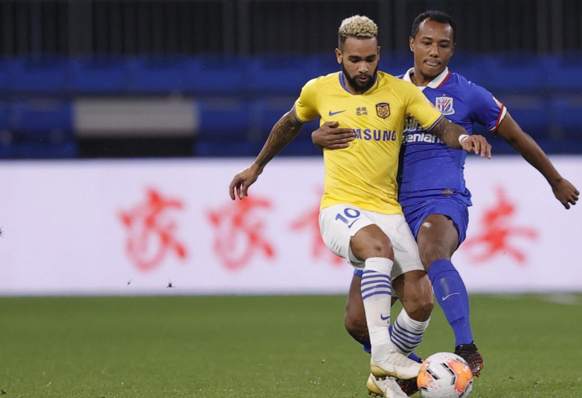 大连一方vs广州富力:强强对话,悬念迭起 大连一方vs广州富力:强强对话,悬念迭起