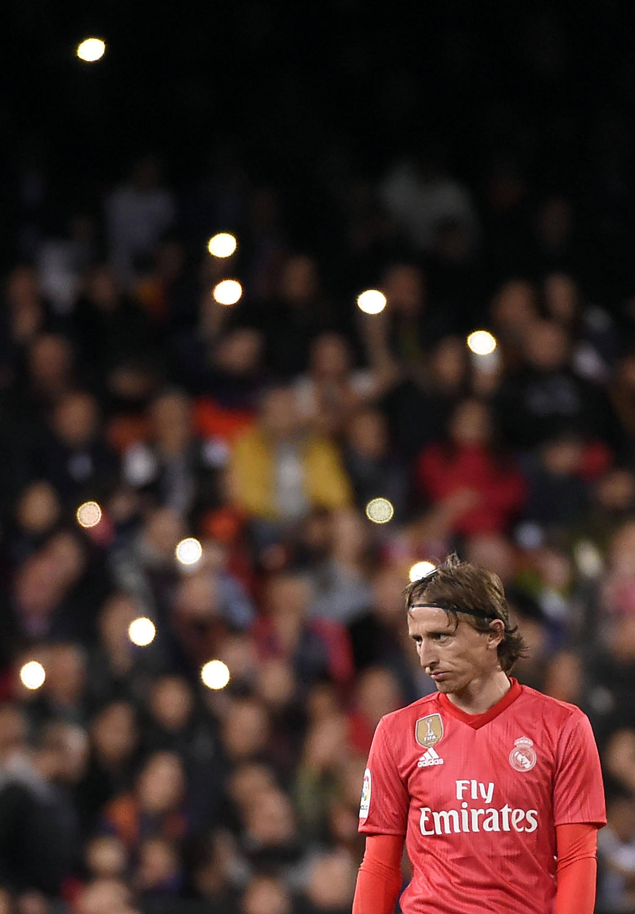 西班牙足坛激情澎湃,巴伦西亚遭遇连败 西班牙足坛激情澎湃,巴伦西亚遭遇连败