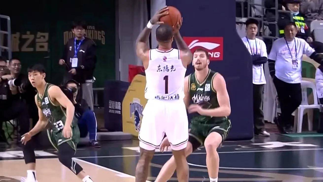 广州男篮势不可挡,前途无量 广州男篮势不可挡,前途无量