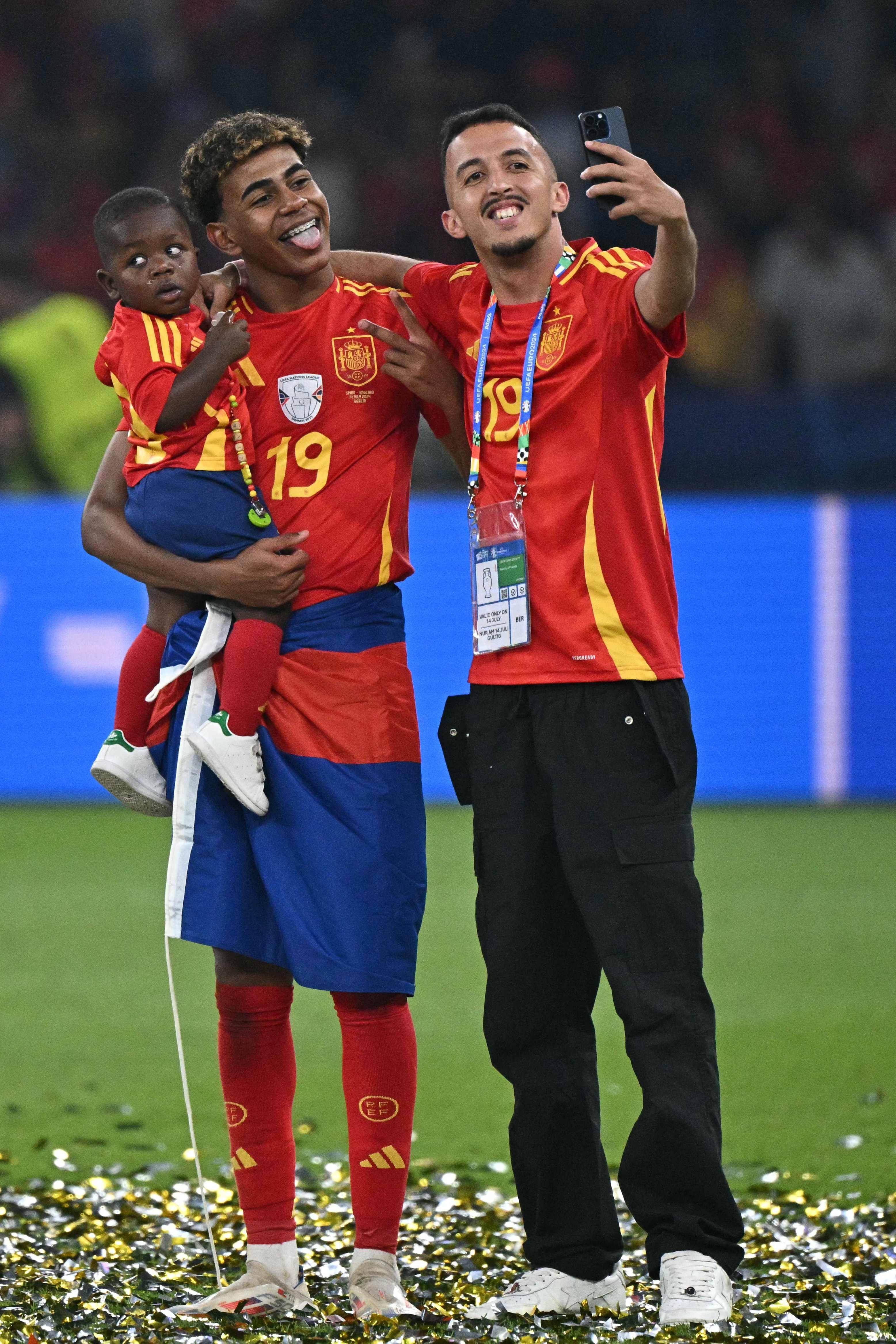 英格兰大破对手淘汰赛晋级欧洲杯竞争激烈 英格兰大破对手淘汰赛晋级欧洲杯竞争激烈