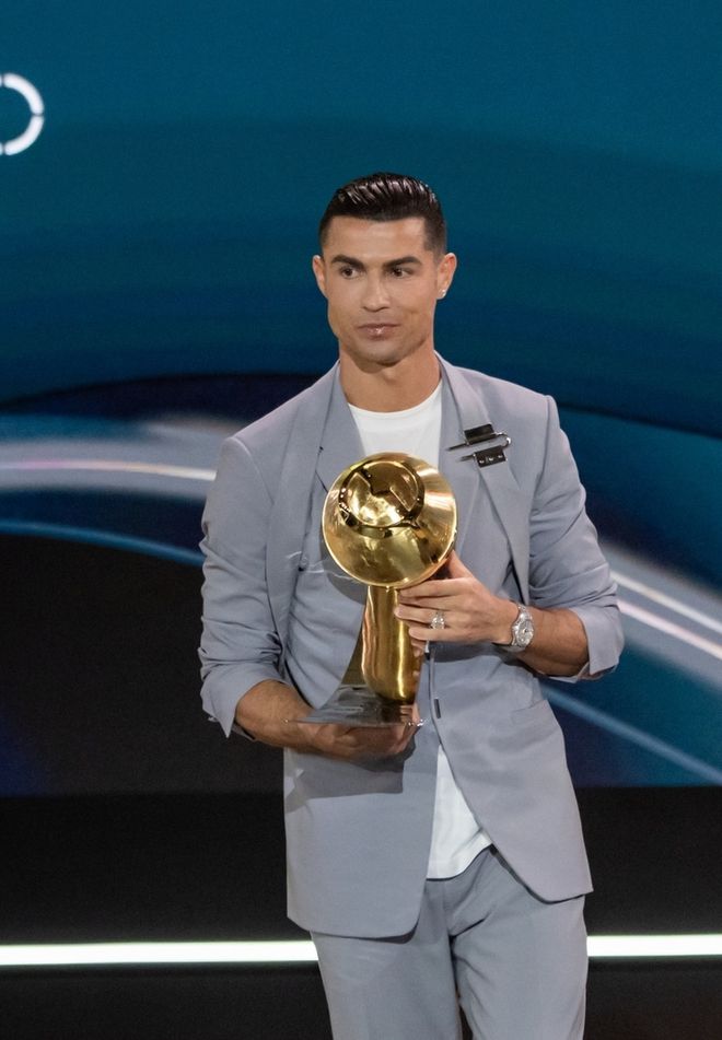 C罗入选世界足球先生十佳候选名单